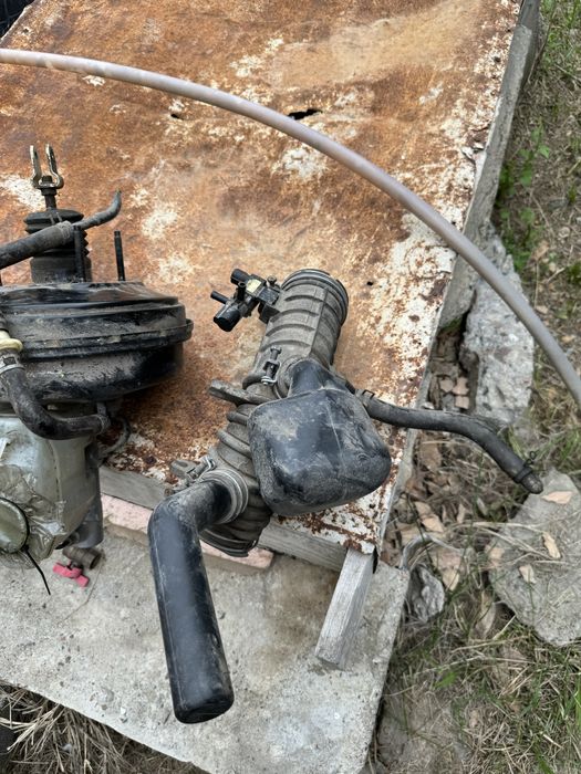 На запчасти  камри 30-35.