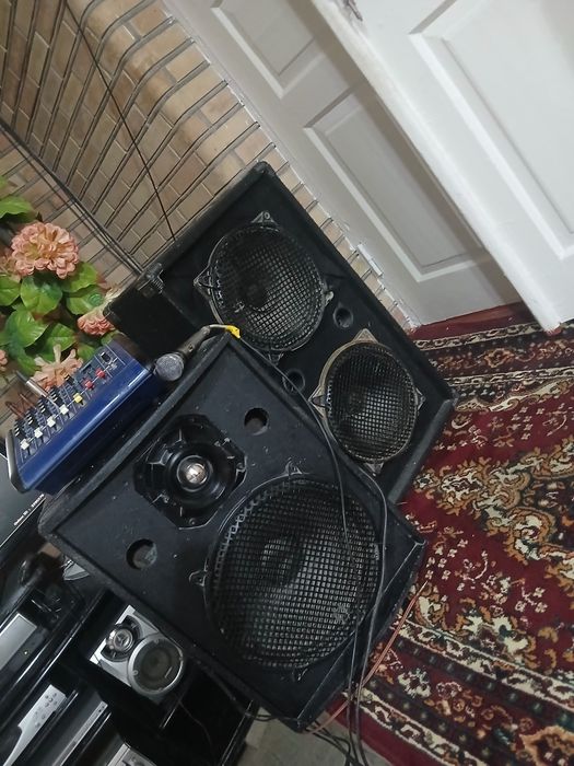 Kalonka aparad mikrafon sotladi