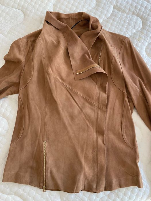 Елегантно ново кожено яке от ZARA