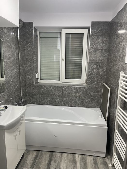 Vand apartament 2 camere  zona Club Lira proaspat renovat , complet utilar, parter, ideal si pentru spatiu comercial..