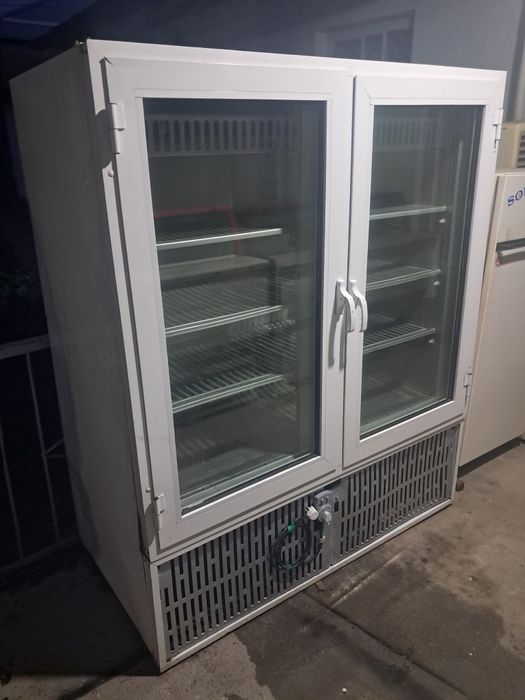 Шкаф халаденник сотилади