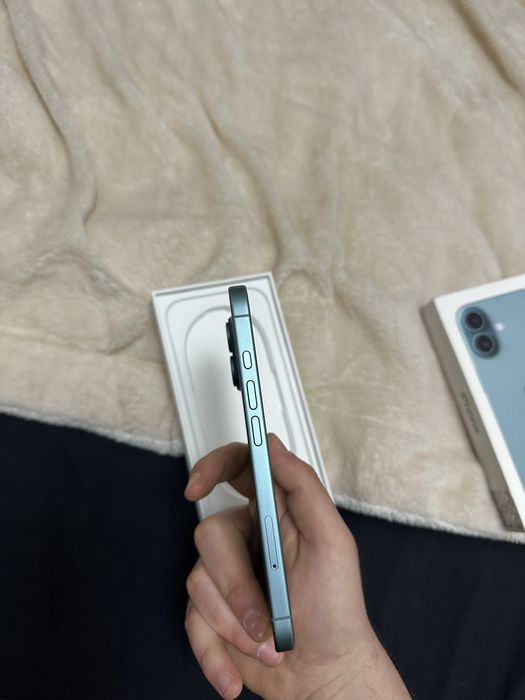 продам айфон 16.