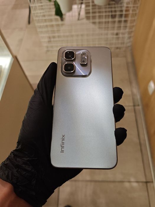 Телефон Infinix hot 50i