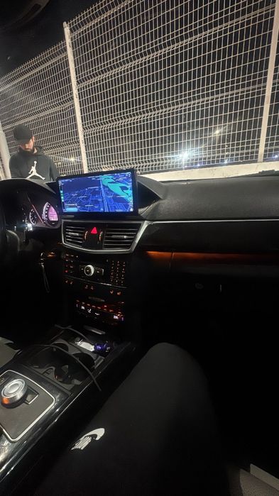 Поставяне на амбиентно осветление за всички видове автомобили