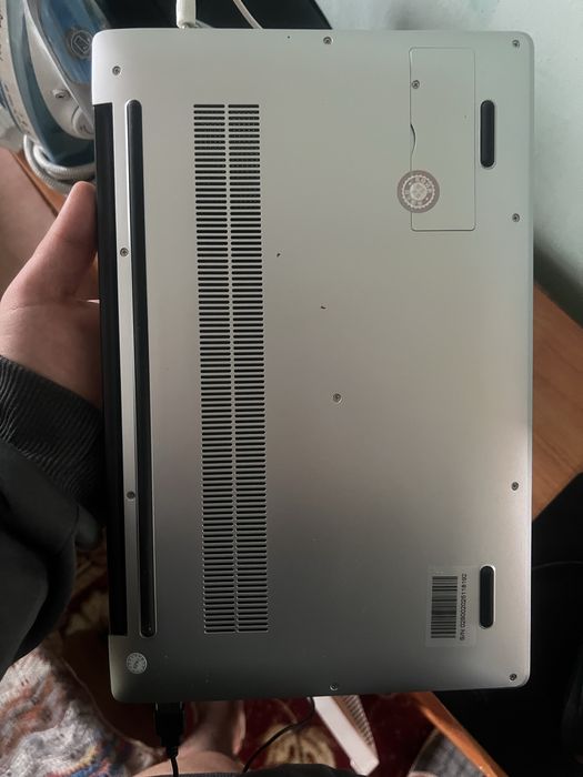 Продаю ноутбук новый