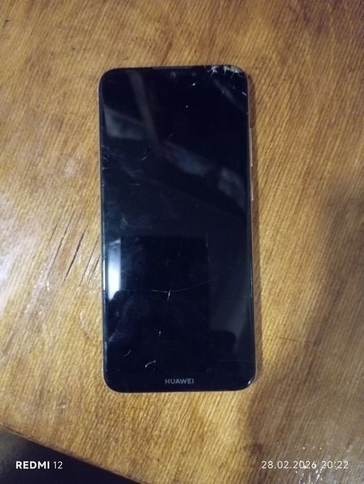 Срочно продаю телефон Huawei Y6