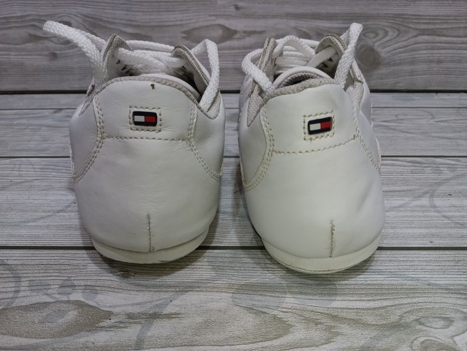 Tommy Hilfiger N 41 кожени Unisex