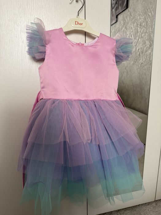 Продам детские платья