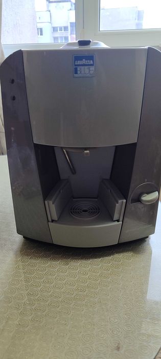 Lavazza blue кафе машина с капсули