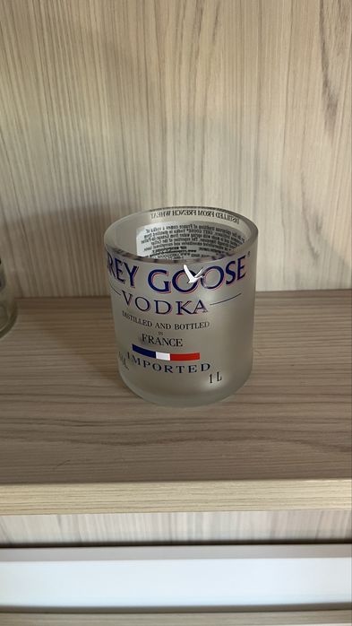 Стуканы из бутылок.