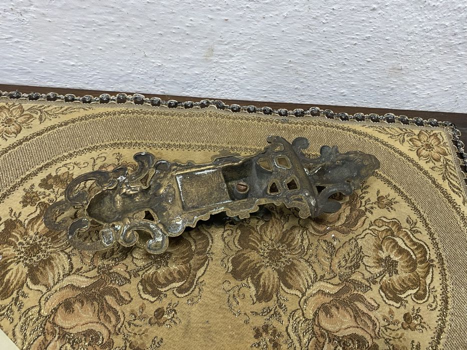 Стенна поставка за кибрит от масивен месинг