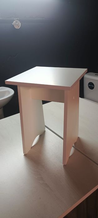 Продам новый табурет