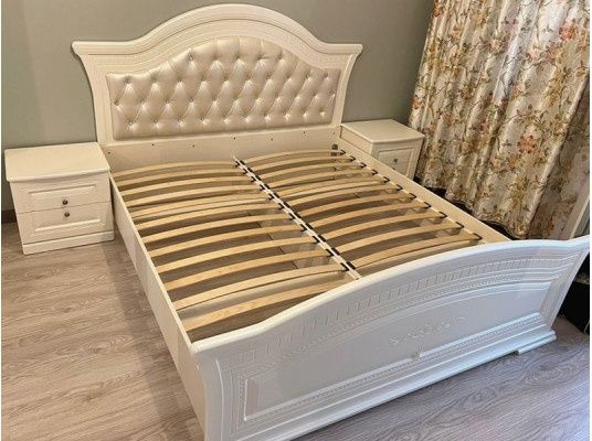 Продам двухспальную кровать