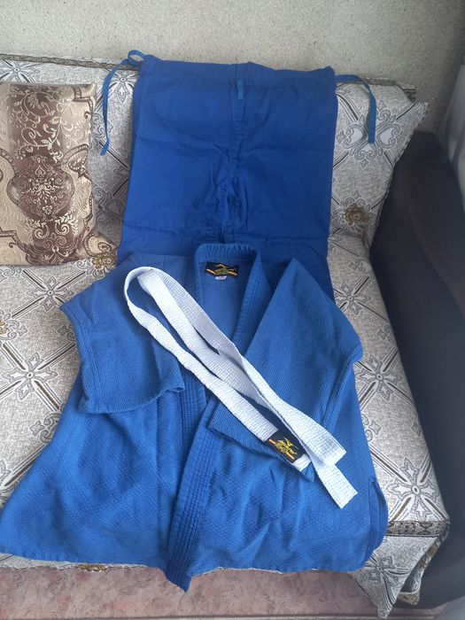 Продаётся кимоно