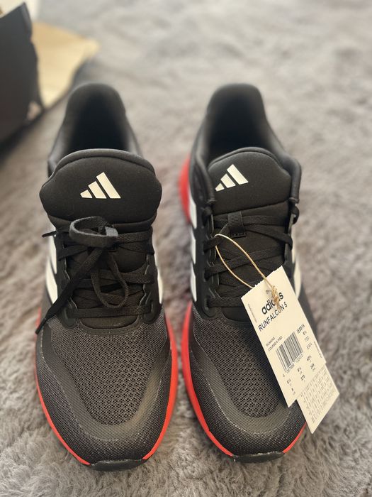 Adidasi adidas noi