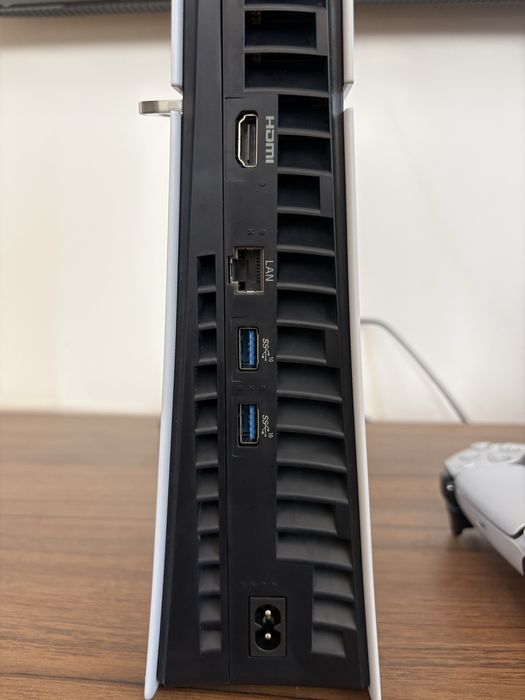 PS5 digital, slim.+ 1 controller (DualSense)