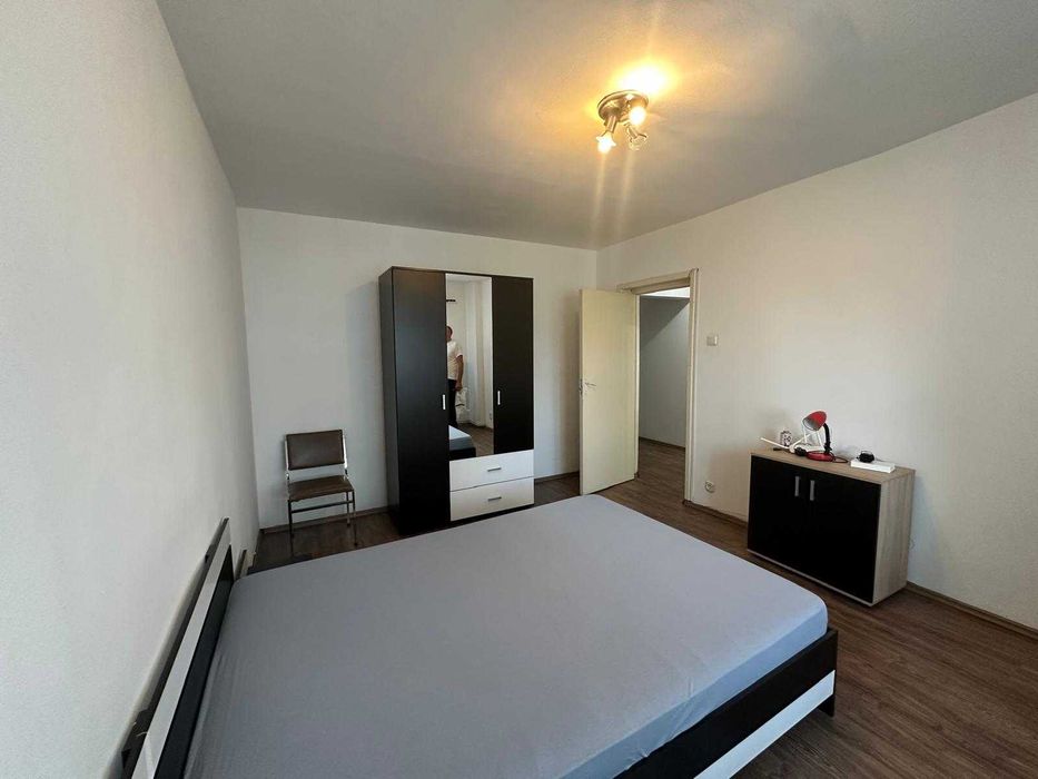 Inchiriem apartament 3 camere - 2 bai - Mihai viteazu