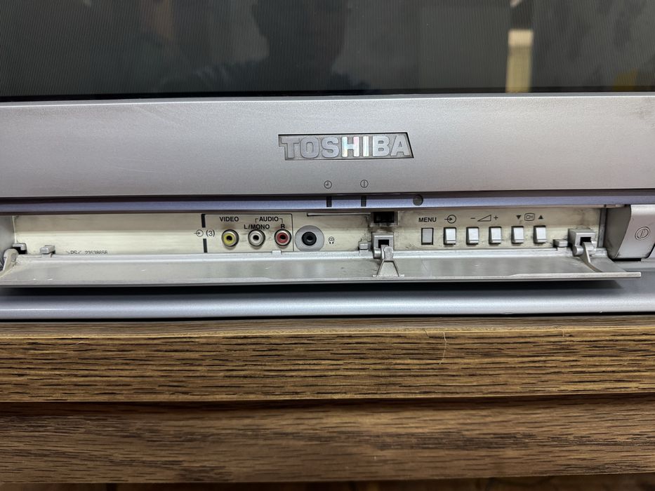 Телевизор TOSHIBA
