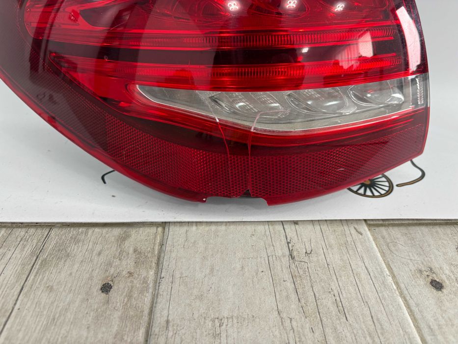 Stop stanga pe aripa Mercedes C class W205 break dupa 2014 A2059065100