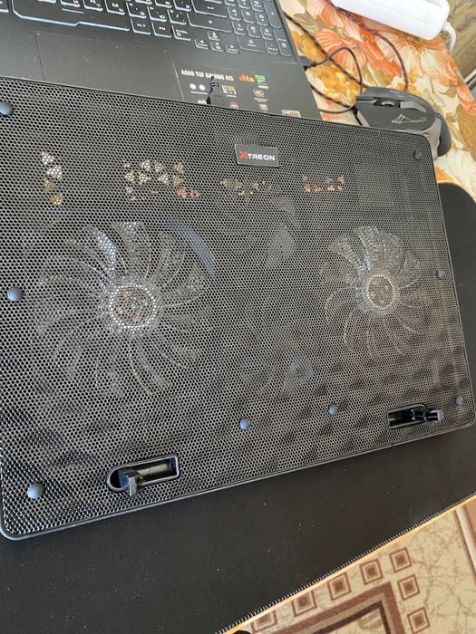 Продам охладитель для ноутбука