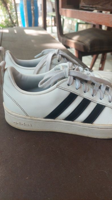 Маратонки адидас 37номер