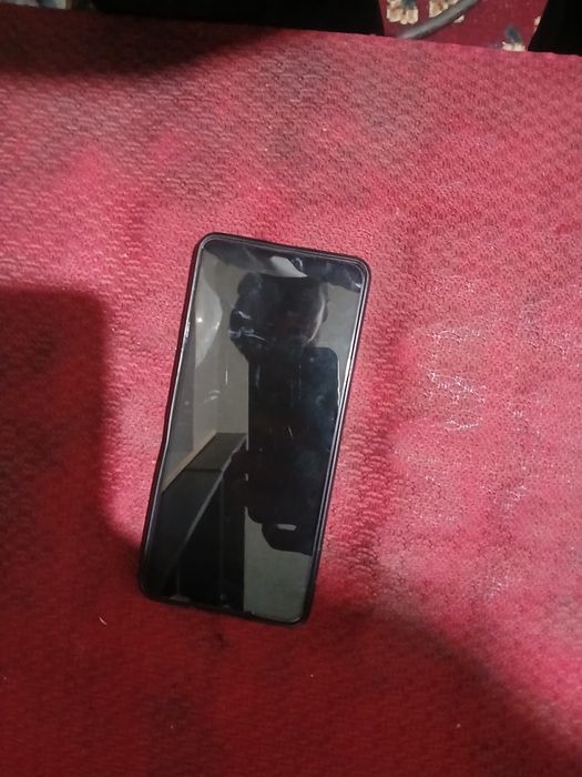 Redmi not 11 pro   zor telefon agar naqt olaman deganlar yozsin .