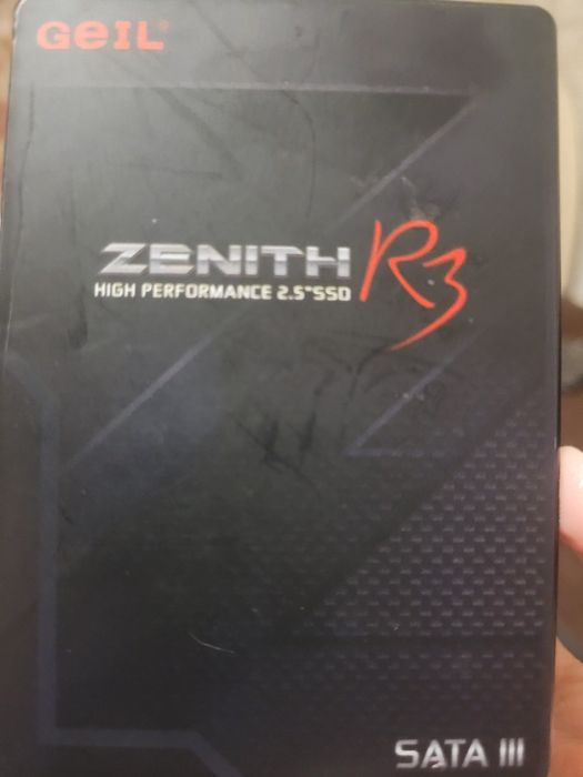 Ssd zenith 256g .