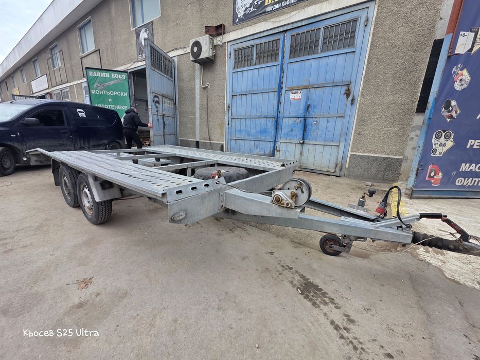 Платформа за автомоболи