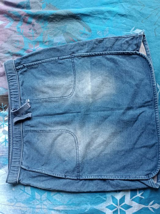 Спортно-елегантна пола