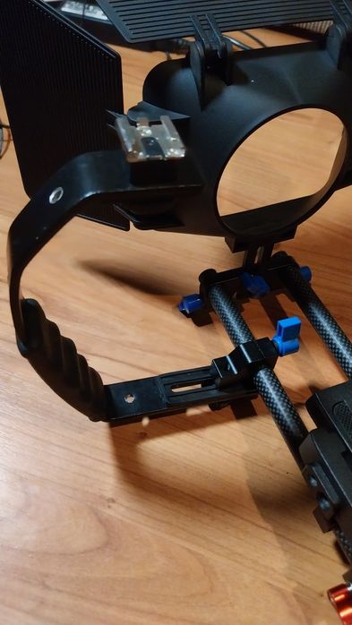 Rig camera foto video cu matte box