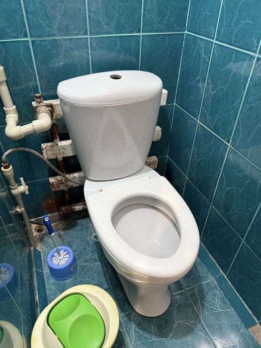 Б/у  варота мен унитаз