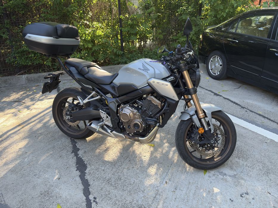 Honda CB650R 2021 ~4500km