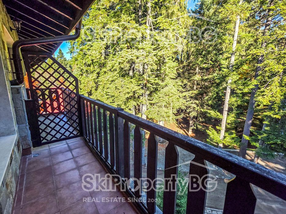 Апартаменти в к-с Даниел Резидънс сред боровата гора в Боровец!