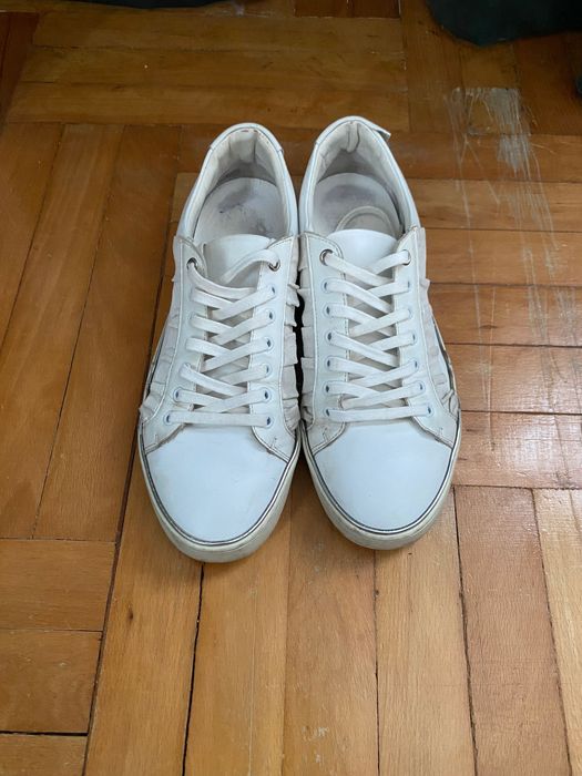 Escada кожени обувки