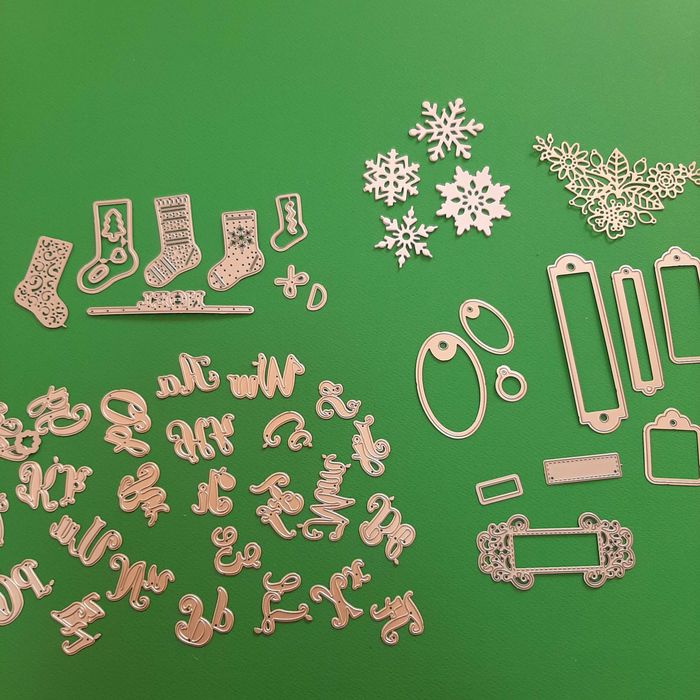 SIZZIX BIG SHOT PLUS A4 + matrite de taiat si embosat