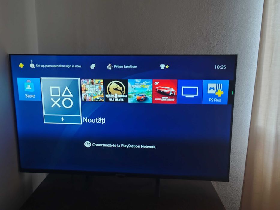 Vând consolă PS 4