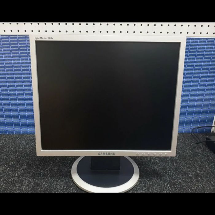 Монитор Samsung Syncmaster 740n