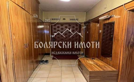 Продава се Тристаен апартамент в Велико Търново, Център - 115 кв.м за 1054 €/кв.м - Снимка #6