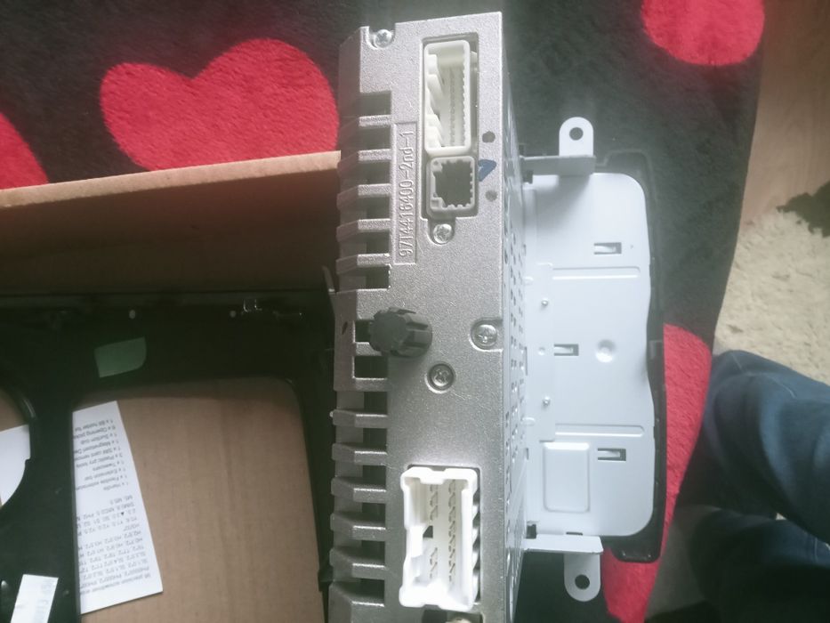 Sistem audio  CD. Radio Am -FM.. Bloutout..Stick.