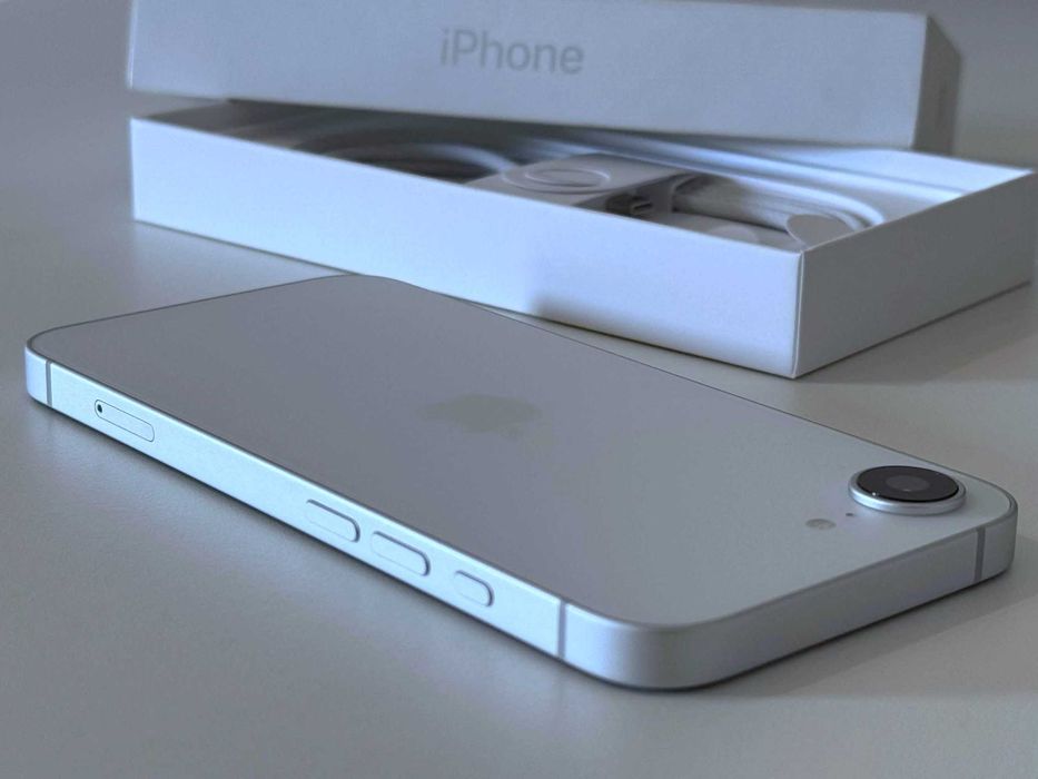 Бартер! НОВ! 12м.Гаранция! iPhone 16e White (Бял) 3 Цикъла.