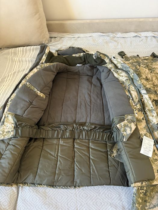 Продам военную форму и обувь