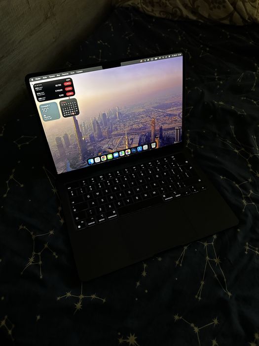 Macbook air M2 256gb в гаранция