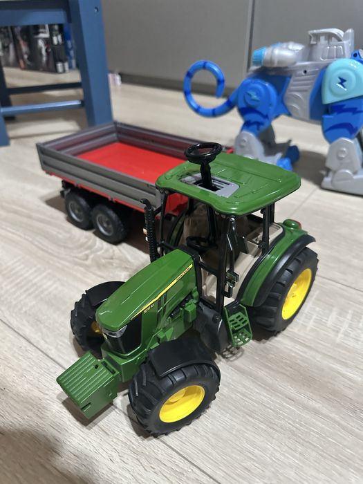 Jucarii Bruder Jeep politie , masina de gunoi , macara , tractor