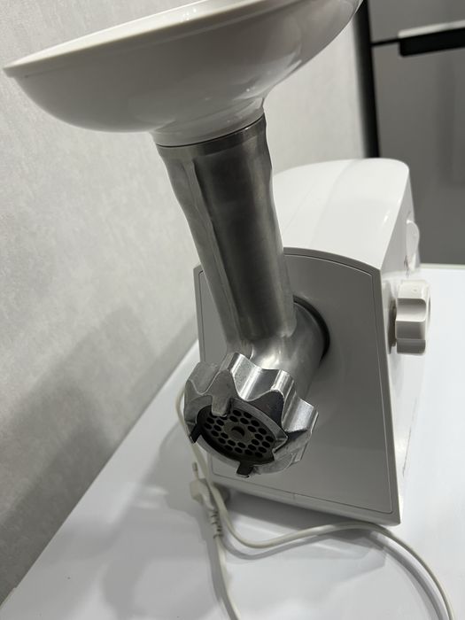 Продам мясорубку Panasonic