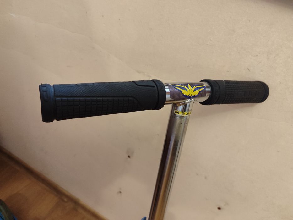 Запазена детска тротинетка с две колела