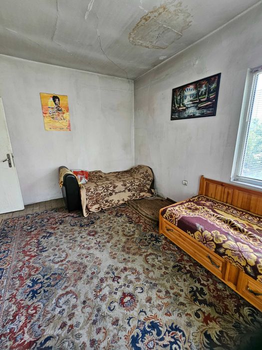 Етаж от къща с двор на Бул.България, Асеновград