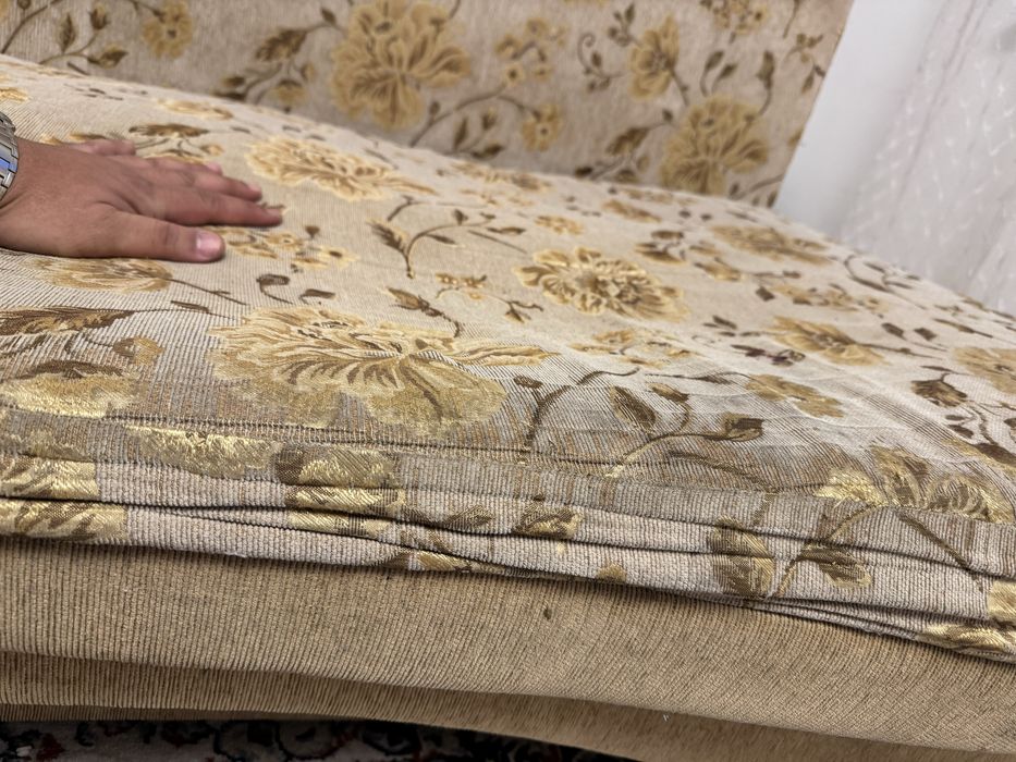 Продам диван самовывоз