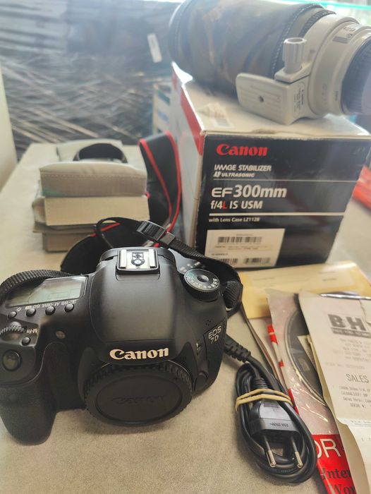 Фотоапарат Canon ЕQС 7D  и обектив Canon EF 300mm