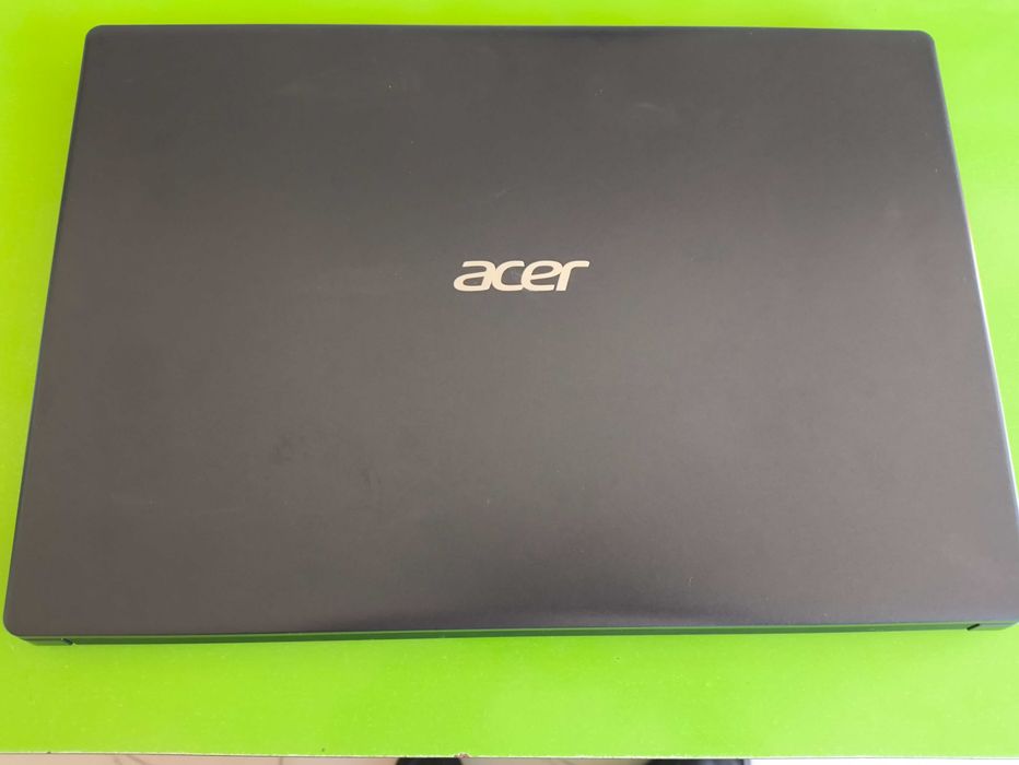 ACER Aspire A315-55 Ноутбук