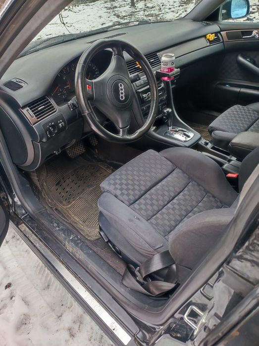 Продавам кола много запазена